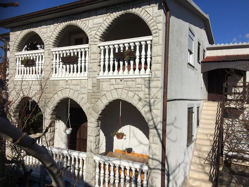 Apartments Tamara Medulin